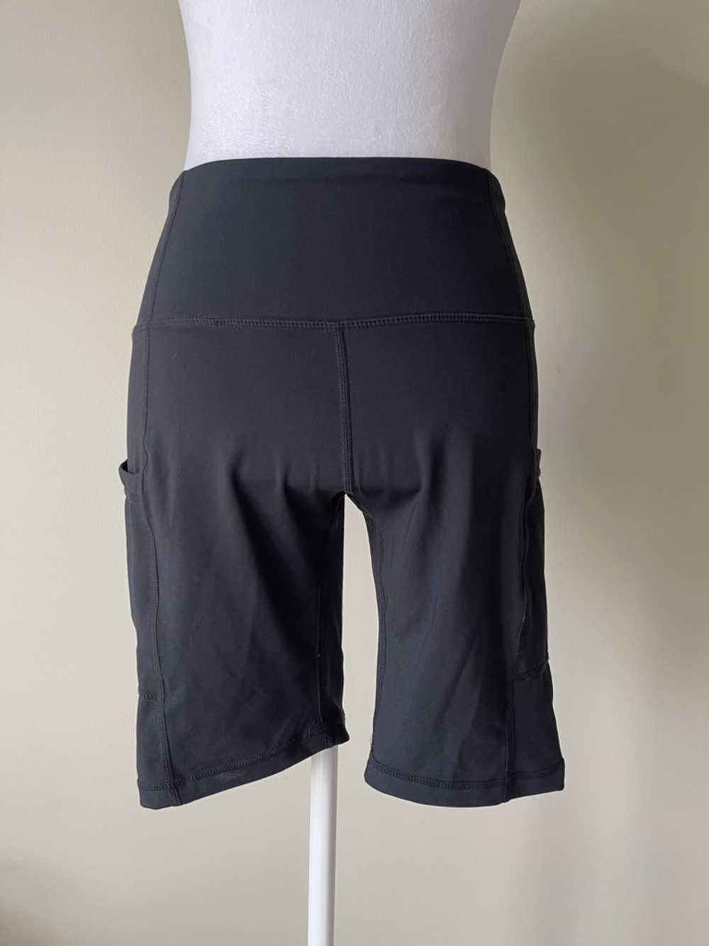 Baleaf Black High-Waist Bike Shorts with Side Pockets EUC Size Small